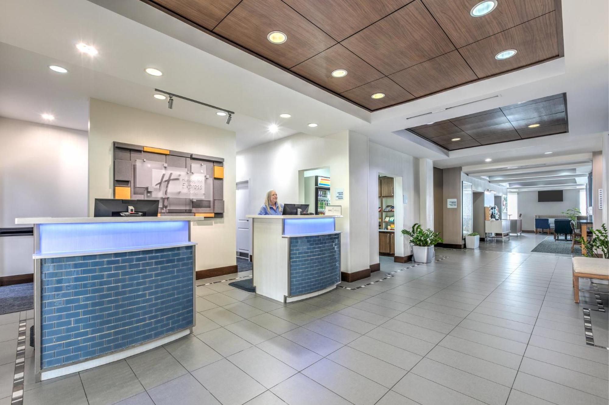 Holiday Inn Express Hotel & Suites Clute-Lake Jackson By Ihg Ngoại thất bức ảnh
