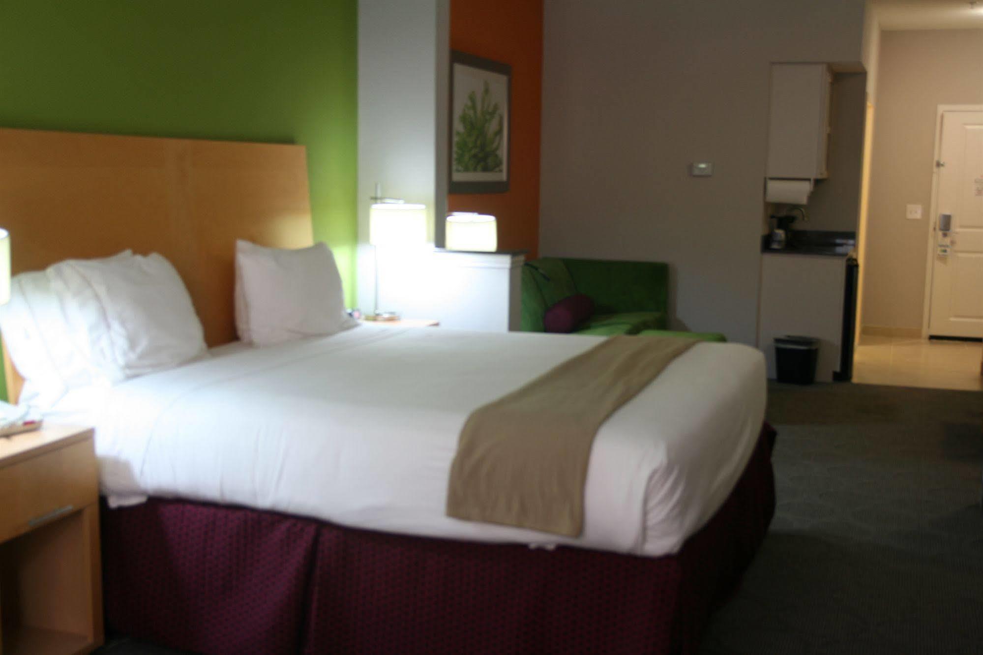 Holiday Inn Express Hotel & Suites Clute-Lake Jackson By Ihg Ngoại thất bức ảnh